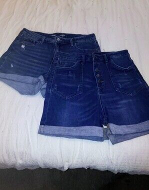 Bundle Of 2 Pair Women's Jean Shorts. RISEN & OLD NAVY